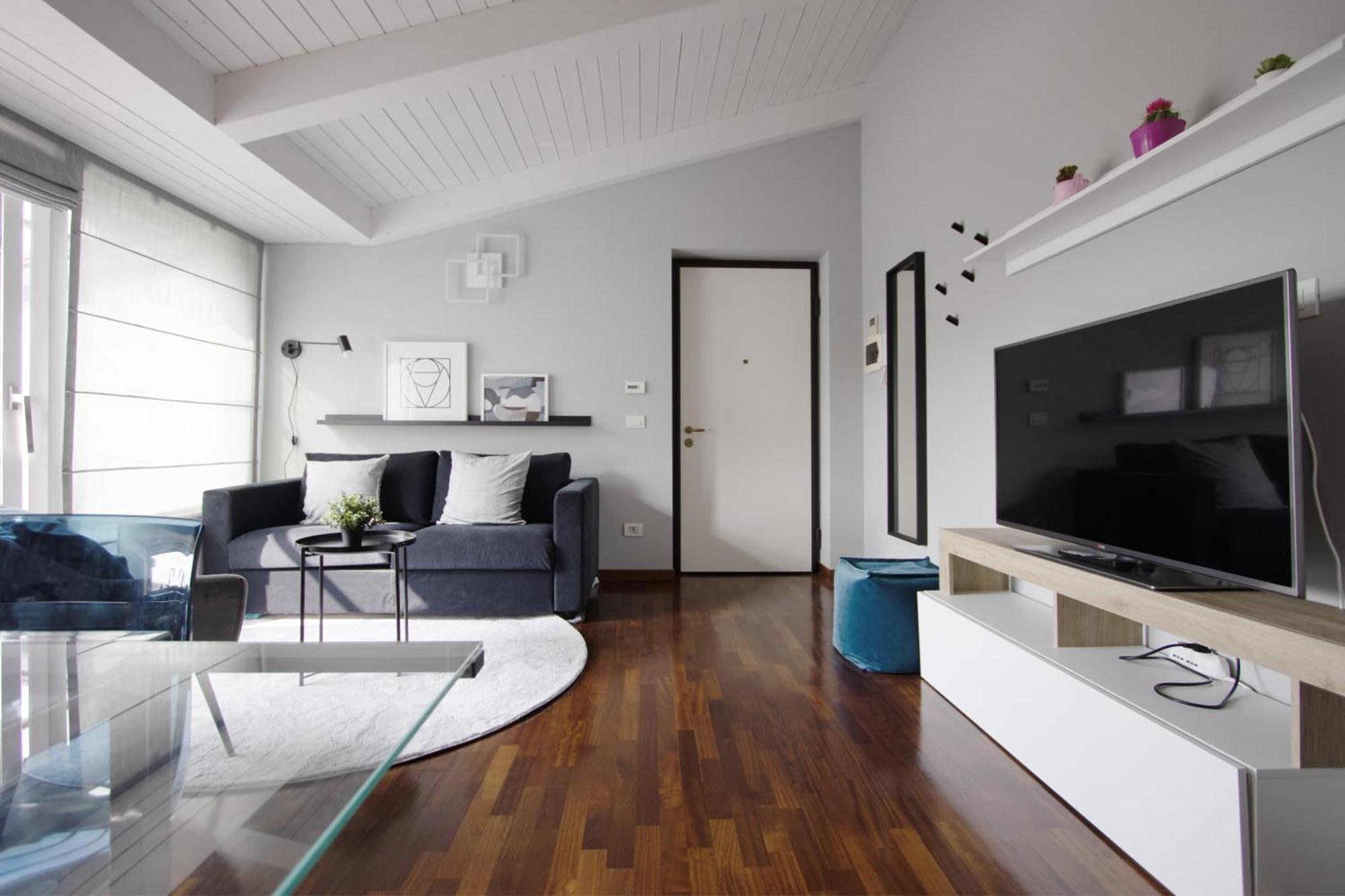 Penthouse With Patio & 2 Baths, 10 Min To Duomo Apartment Milan Luaran gambar